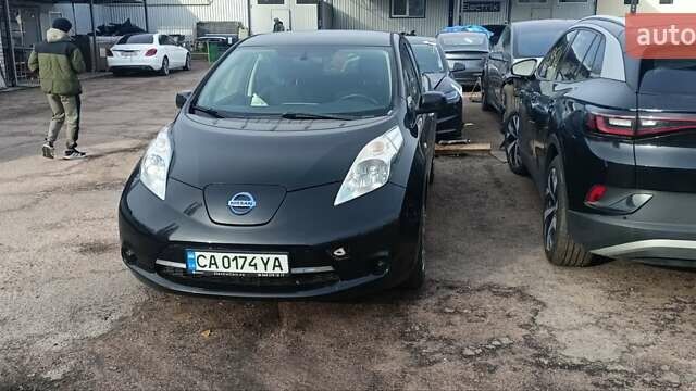 Черный Ниссан Лиф, объемом двигателя 0 л и пробегом 180 тыс. км за 4500 $, фото 4 на Automoto.ua