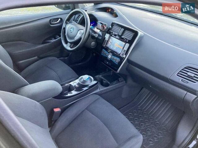 Черный Ниссан Лиф, объемом двигателя 0 л и пробегом 180 тыс. км за 5850 $, фото 22 на Automoto.ua