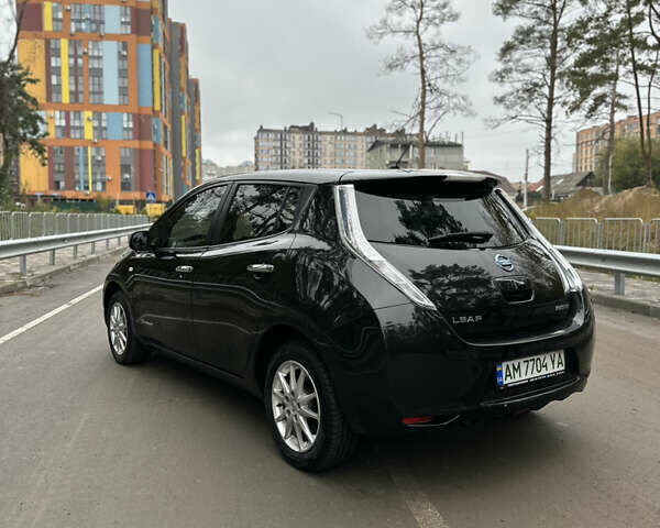 Чорний Ніссан Ліф, об'ємом двигуна 0 л та пробігом 150 тис. км за 7400 $, фото 5 на Automoto.ua
