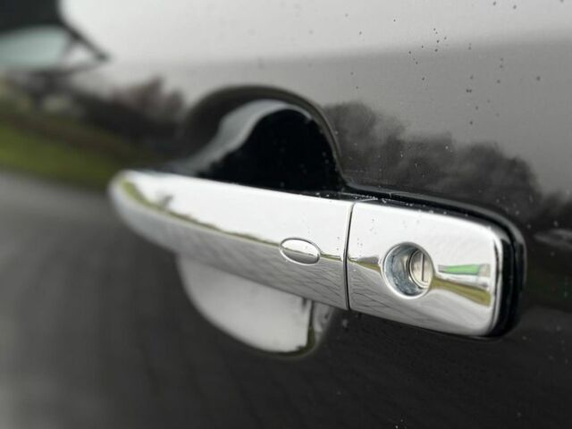 Черный Ниссан Лиф, объемом двигателя 0 л и пробегом 125 тыс. км за 6500 $, фото 14 на Automoto.ua