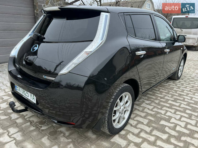 Черный Ниссан Лиф, объемом двигателя 0 л и пробегом 109 тыс. км за 7500 $, фото 4 на Automoto.ua