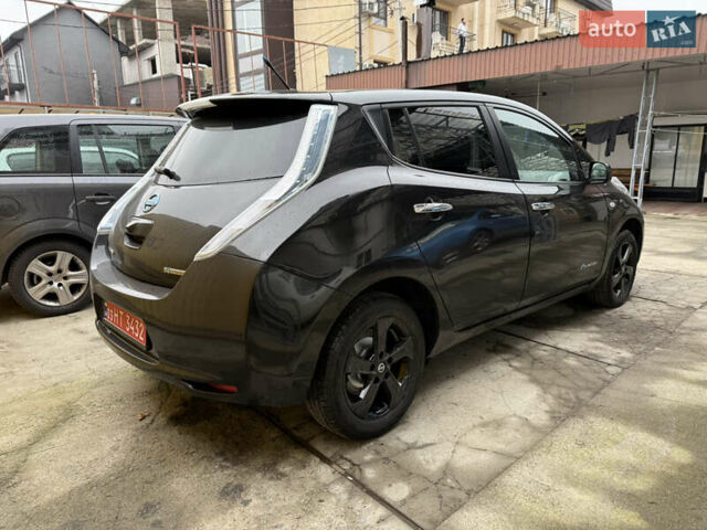 Черный Ниссан Лиф, объемом двигателя 0 л и пробегом 218 тыс. км за 6850 $, фото 8 на Automoto.ua