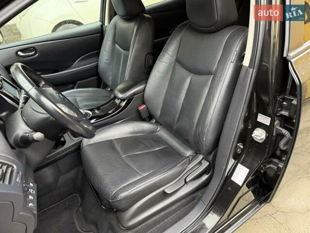 Черный Ниссан Лиф, объемом двигателя 0 л и пробегом 218 тыс. км за 6850 $, фото 15 на Automoto.ua