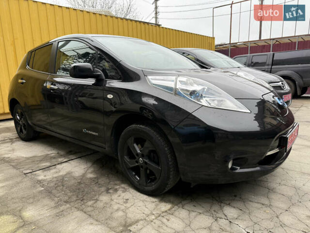 Черный Ниссан Лиф, объемом двигателя 0 л и пробегом 218 тыс. км за 6850 $, фото 6 на Automoto.ua