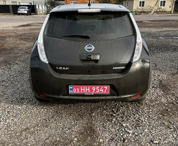 Черный Ниссан Лиф, объемом двигателя 0 л и пробегом 144 тыс. км за 5999 $, фото 3 на Automoto.ua