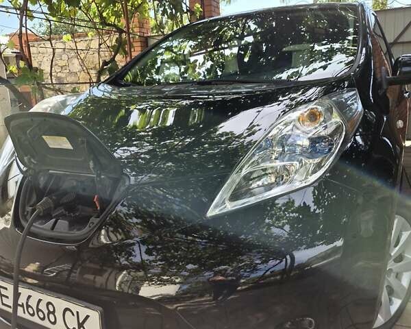 Чорний Ніссан Ліф, об'ємом двигуна 0 л та пробігом 119 тис. км за 6200 $, фото 16 на Automoto.ua