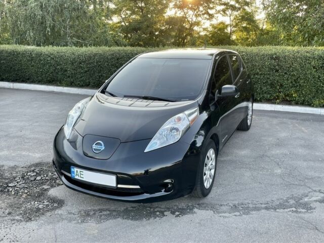 Черный Ниссан Лиф, объемом двигателя 0 л и пробегом 170 тыс. км за 4300 $, фото 3 на Automoto.ua