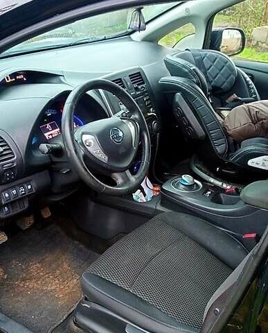 Чорний Ніссан Ліф, об'ємом двигуна 0 л та пробігом 174 тис. км за 6200 $, фото 8 на Automoto.ua