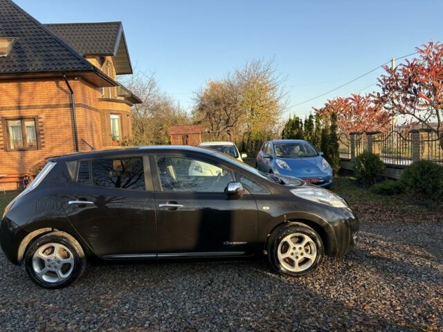 Чорний Ніссан Ліф, об'ємом двигуна 0 л та пробігом 102 тис. км за 5900 $, фото 3 на Automoto.ua