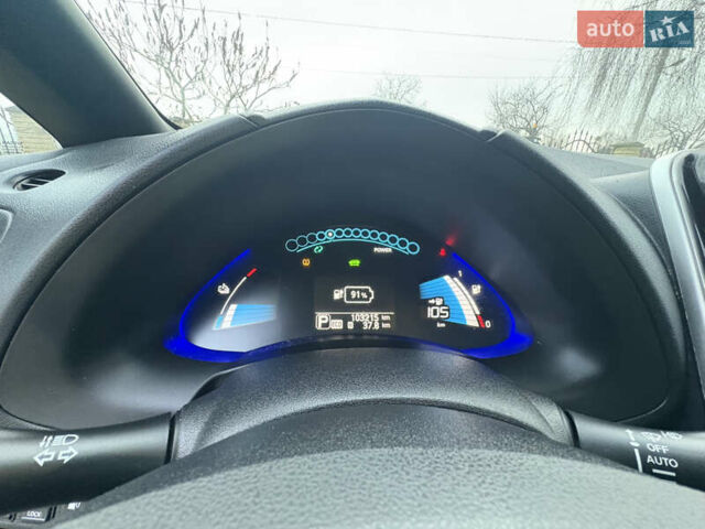 Черный Ниссан Лиф, объемом двигателя 0 л и пробегом 103 тыс. км за 5900 $, фото 23 на Automoto.ua