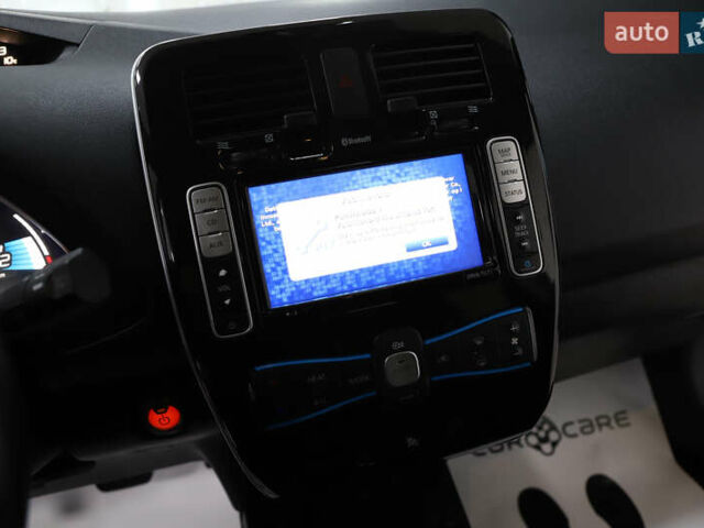 Чорний Ніссан Ліф, об'ємом двигуна 0 л та пробігом 55 тис. км за 6900 $, фото 44 на Automoto.ua