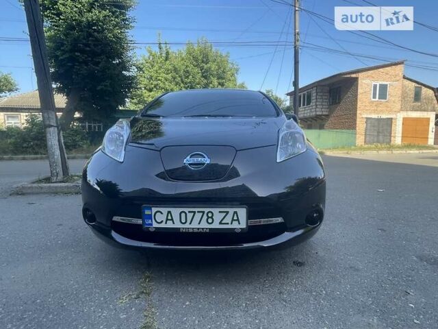 Черный Ниссан Лиф, объемом двигателя 0 л и пробегом 22 тыс. км за 10300 $, фото 39 на Automoto.ua