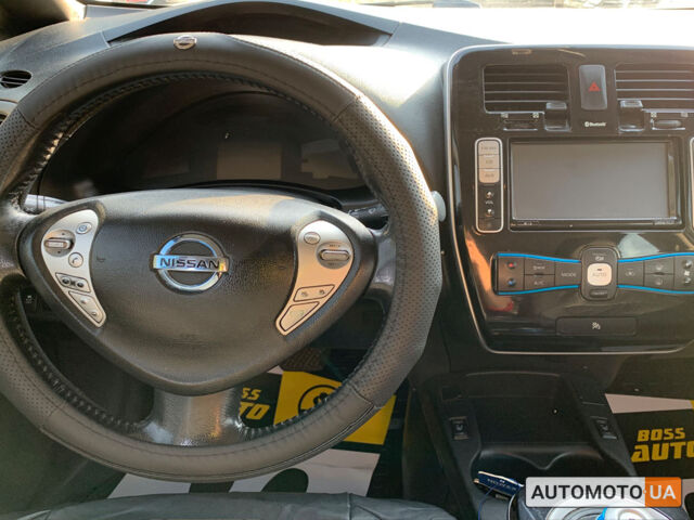 Чорний Ніссан Ліф, об'ємом двигуна 24 л та пробігом 128 тис. км за 6400 $, фото 16 на Automoto.ua