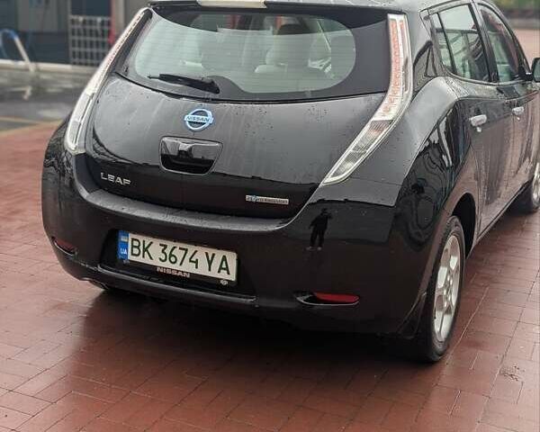 Черный Ниссан Лиф, объемом двигателя 0 л и пробегом 157 тыс. км за 5999 $, фото 7 на Automoto.ua