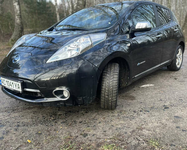 Черный Ниссан Лиф, объемом двигателя 0 л и пробегом 125 тыс. км за 6199 $, фото 6 на Automoto.ua