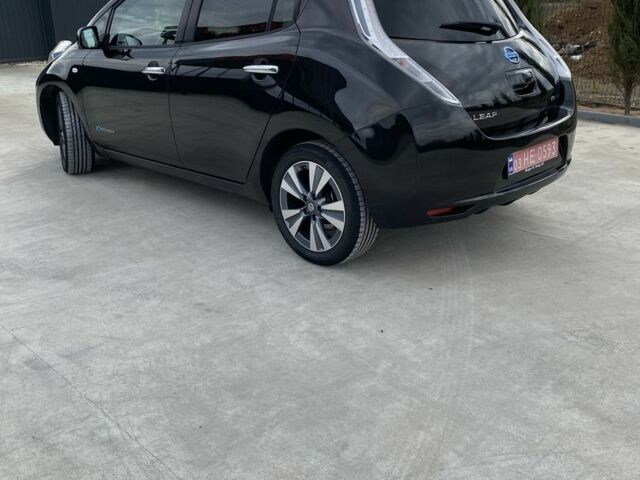 Черный Ниссан Лиф, объемом двигателя 0 л и пробегом 186 тыс. км за 6950 $, фото 2 на Automoto.ua