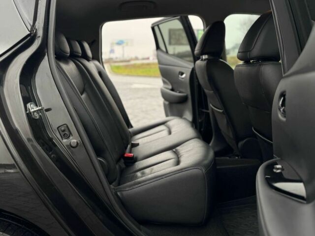 Черный Ниссан Лиф, объемом двигателя 0 л и пробегом 125 тыс. км за 6500 $, фото 5 на Automoto.ua