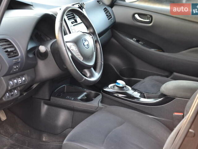 Чорний Ніссан Ліф, об'ємом двигуна 0 л та пробігом 126 тис. км за 6500 $, фото 15 на Automoto.ua