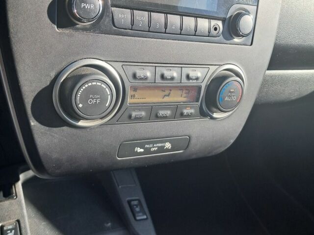 Черный Ниссан Лиф, объемом двигателя 0 л и пробегом 165 тыс. км за 5900 $, фото 5 на Automoto.ua