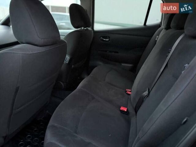 Черный Ниссан Лиф, объемом двигателя 0 л и пробегом 90 тыс. км за 6700 $, фото 8 на Automoto.ua