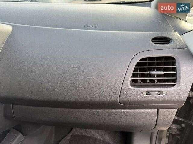 Черный Ниссан Лиф, объемом двигателя 0 л и пробегом 123 тыс. км за 6500 $, фото 26 на Automoto.ua