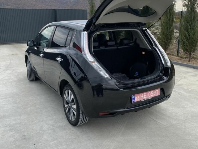 Черный Ниссан Лиф, объемом двигателя 0 л и пробегом 186 тыс. км за 6950 $, фото 8 на Automoto.ua