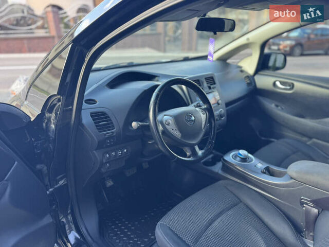 Черный Ниссан Лиф, объемом двигателя 0 л и пробегом 130 тыс. км за 6800 $, фото 22 на Automoto.ua