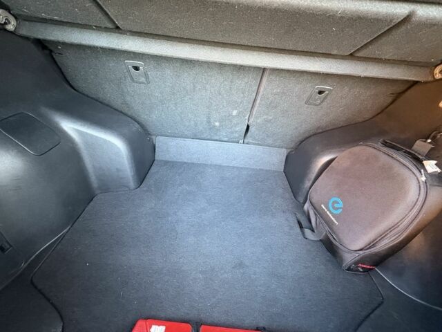 Черный Ниссан Лиф, объемом двигателя 0 л и пробегом 185 тыс. км за 5900 $, фото 16 на Automoto.ua