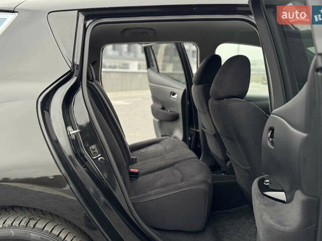 Черный Ниссан Лиф, объемом двигателя 0 л и пробегом 100 тыс. км за 5999 $, фото 15 на Automoto.ua