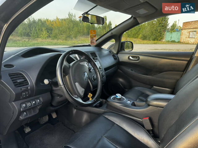 Черный Ниссан Лиф, объемом двигателя 0 л и пробегом 106 тыс. км за 7700 $, фото 4 на Automoto.ua