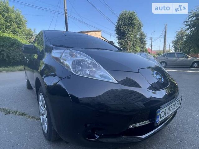 Черный Ниссан Лиф, объемом двигателя 0 л и пробегом 22 тыс. км за 10300 $, фото 28 на Automoto.ua