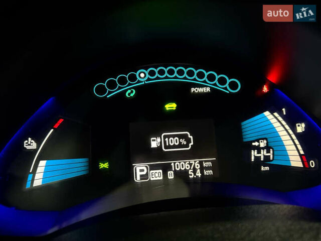 Черный Ниссан Лиф, объемом двигателя 0 л и пробегом 100 тыс. км за 5999 $, фото 35 на Automoto.ua