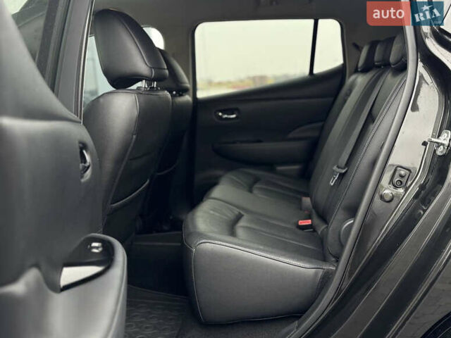 Черный Ниссан Лиф, объемом двигателя 0 л и пробегом 125 тыс. км за 6500 $, фото 16 на Automoto.ua