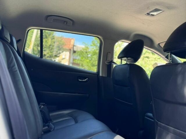 Черный Ниссан Лиф, объемом двигателя 0 л и пробегом 139 тыс. км за 4950 $, фото 7 на Automoto.ua