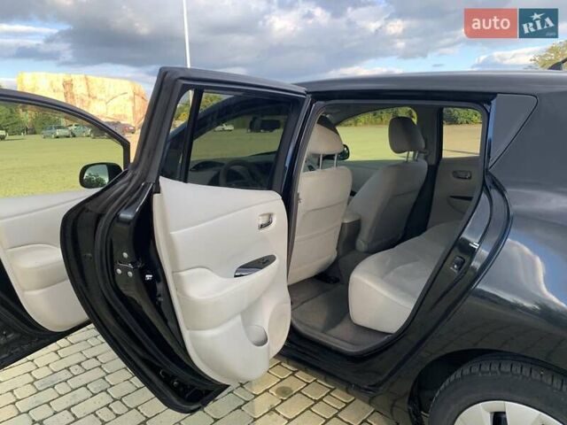 Чорний Ніссан Ліф, об'ємом двигуна 0 л та пробігом 153 тис. км за 6500 $, фото 5 на Automoto.ua