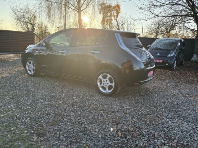 Черный Ниссан Лиф, объемом двигателя 0 л и пробегом 185 тыс. км за 5900 $, фото 6 на Automoto.ua