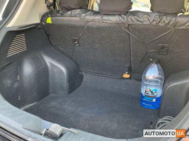 Чорний Ніссан Ліф, об'ємом двигуна 24 л та пробігом 128 тис. км за 6400 $, фото 21 на Automoto.ua