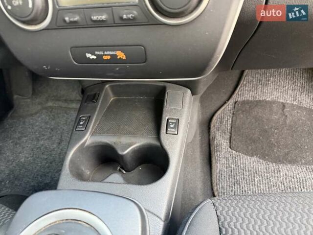 Черный Ниссан Лиф, объемом двигателя 0 л и пробегом 123 тыс. км за 6500 $, фото 28 на Automoto.ua