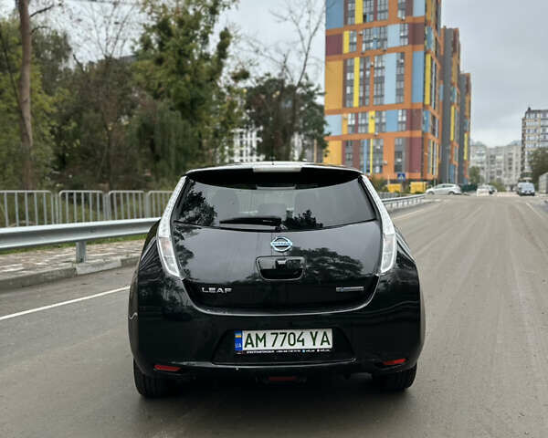 Чорний Ніссан Ліф, об'ємом двигуна 0 л та пробігом 150 тис. км за 7400 $, фото 4 на Automoto.ua