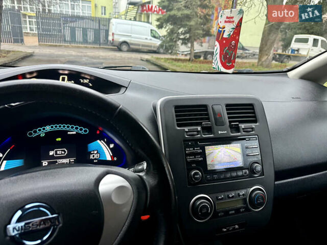 Черный Ниссан Лиф, объемом двигателя 0 л и пробегом 125 тыс. км за 6950 $, фото 16 на Automoto.ua
