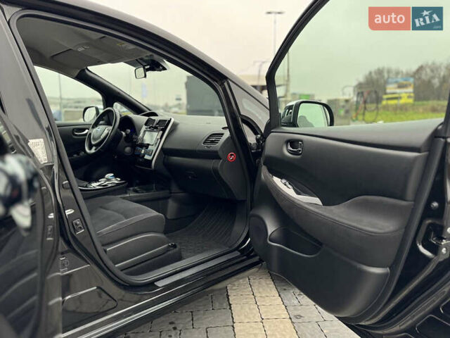 Черный Ниссан Лиф, объемом двигателя 0 л и пробегом 100 тыс. км за 5999 $, фото 33 на Automoto.ua