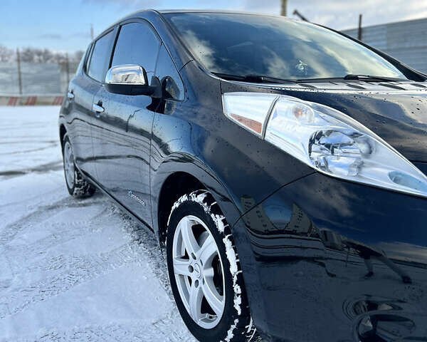 Черный Ниссан Лиф, объемом двигателя 0 л и пробегом 141 тыс. км за 6500 $, фото 7 на Automoto.ua