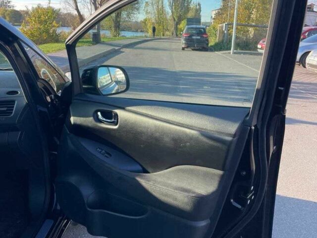 Ниссан Лиф 2014 в Киеве на Automoto.ua Черный Ниссан Лиф, объемом двигателя 0 л и пробегом 55 тыс. км за 6800 $, фото 20 на Automoto.ua