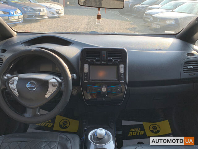 Чорний Ніссан Ліф, об'ємом двигуна 24 л та пробігом 128 тис. км за 6400 $, фото 17 на Automoto.ua
