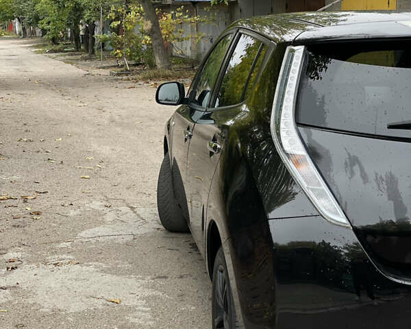 Чорний Ніссан Ліф, об'ємом двигуна 0 л та пробігом 115 тис. км за 7750 $, фото 5 на Automoto.ua