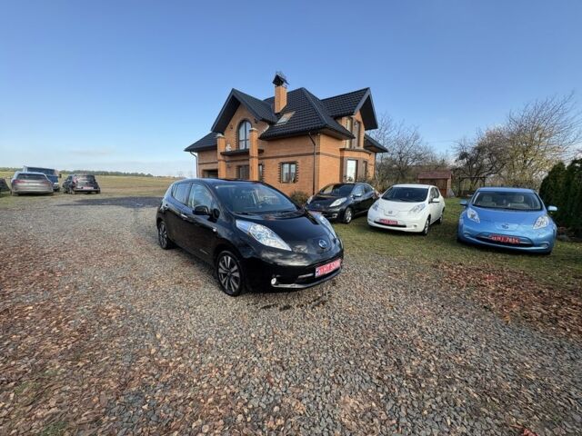 Чорний Ніссан Ліф, об'ємом двигуна 0 л та пробігом 120 тис. км за 6500 $, фото 16 на Automoto.ua