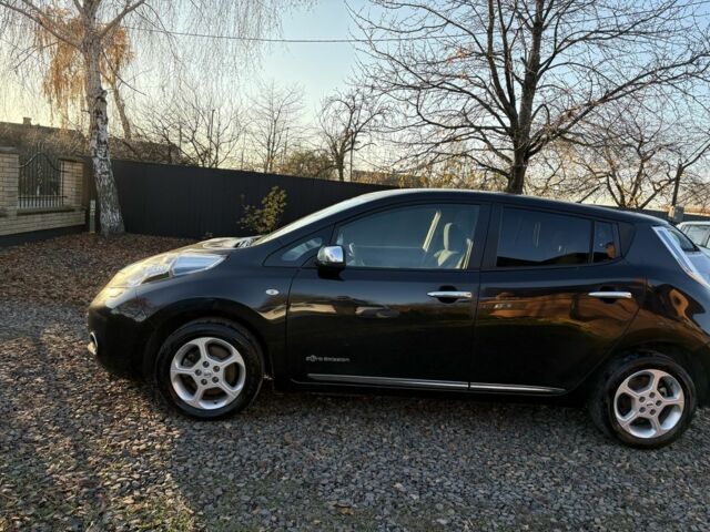 Чорний Ніссан Ліф, об'ємом двигуна 0 л та пробігом 102 тис. км за 5900 $, фото 9 на Automoto.ua