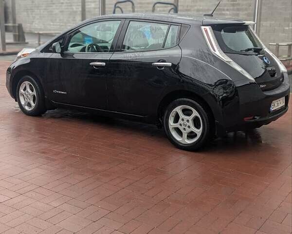 Черный Ниссан Лиф, объемом двигателя 0 л и пробегом 157 тыс. км за 5999 $, фото 10 на Automoto.ua