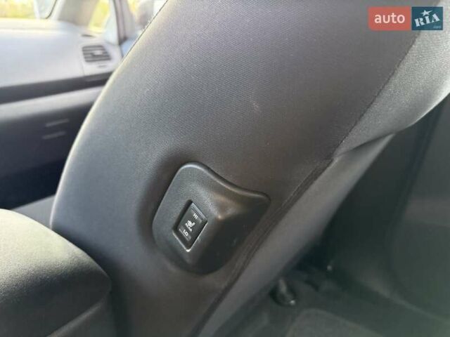 Чорний Ніссан Ліф, об'ємом двигуна 0 л та пробігом 123 тис. км за 6999 $, фото 15 на Automoto.ua