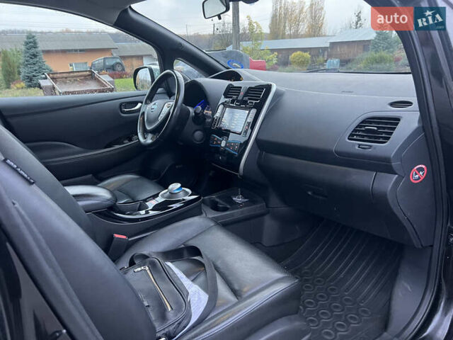 Ниссан Лиф 2014 в Харькове на Automoto.ua Черный Ниссан Лиф, объемом двигателя 0 л и пробегом 93 тыс. км за 8200 $, фото 18 на Automoto.ua